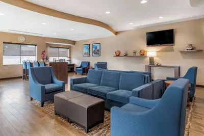 Photo 4 - Comfort Suites Flowood - Jackson Airport (must meet transportation requirement)