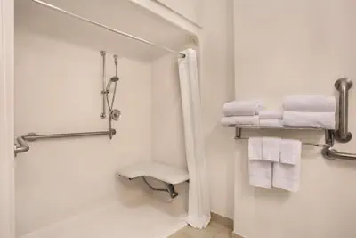 Photo 5 - Country Inn & Suites by Radisson, Bowling Green, KY