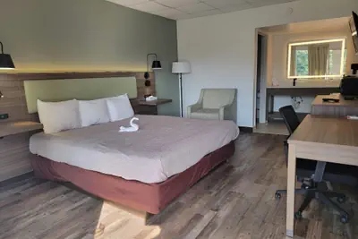 Photo 5 - Quality Inn Perry