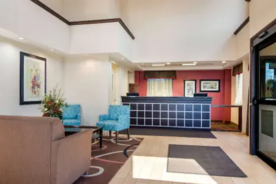 Photo 2 - Best Western Dutch Valley Inn
