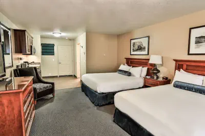 Photo 3 - The Springs Resort & Spa