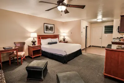 Photo 5 - The Springs Resort & Spa