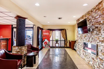 Photo 5 - OYO Hotel LSU