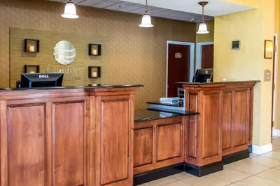 Photo 5 - Comfort Inn & Suites Franklin East