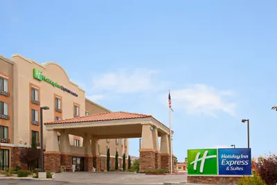 Photo 2 - Holiday Inn Express Hotel & Suites Twentynine Palms by IHG