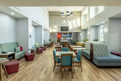 Photo 3 - Hampton Inn & Suites Cleburne