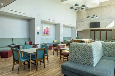 Photo 5 - Hampton Inn & Suites Cleburne