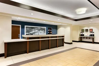Photo 4 - Hampton Inn & Suites Mahwah