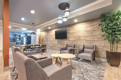 Photo 5 - Candlewood Suites Houston (The Woodlands) by IHG