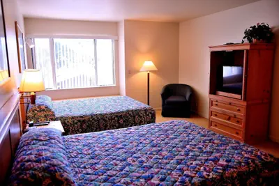 Photo 4 - Pacific Gardens Inn