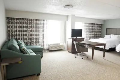 Photo 5 - DoubleTree by Hilton Sterling - Dulles Airport