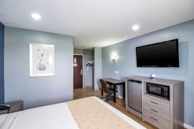Photo 5 - Rodeway Inn & Suites Port Arthur - Groves