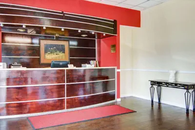 Photo 4 - Econo Lodge Pine Bluff