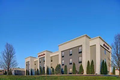 Photo 2 - Hampton Inn Farmington