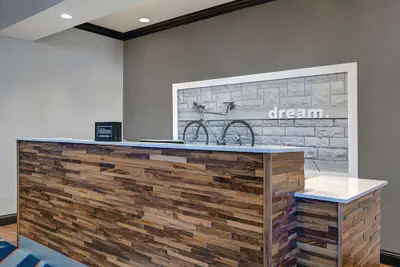 Photo 4 - Hampton Inn Farmington
