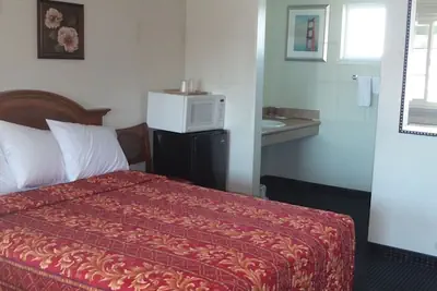 Photo 5 - Holiday Motel Oakdale
