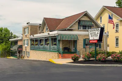 Photo 2 - Simmons Motel