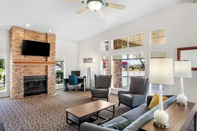 Photo 4 - Comfort Inn & Suites Susanville