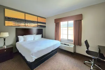 Photo 2 - Days Inn by Wyndham Kemah
