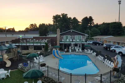 Photo 2 - Black Hawk Motel and Suites