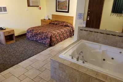 Photo 5 - Black Hawk Motel and Suites