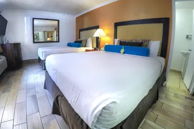 Photo 4 - Adara Hotel Palm Springs