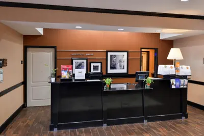 Photo 4 - Hampton Inn Pecos