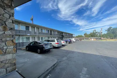 Photo 2 - Motel 6 Hermison, OR - Umatila