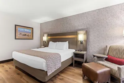 Photo 2 - Best Western Moriarty Heritage Inn