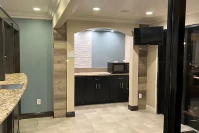 Photo 3 - Walnut Inn & Suites West Covina