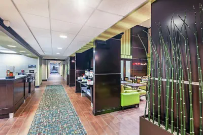 Photo 4 - Hampton Inn & Suites Houston/League City