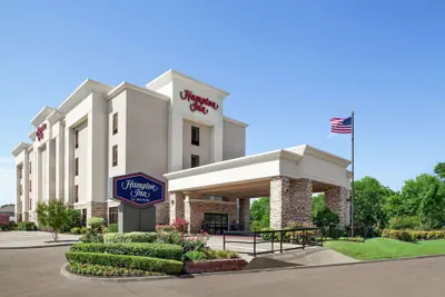 Photo 2 - Hampton Inn Sulphur Springs