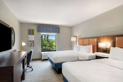Photo 4 - Hampton Inn Milford