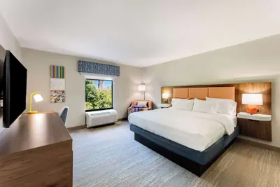 Photo 2 - Hampton Inn Milford