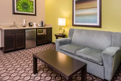 Photo 3 - Holiday Inn Express & Suites Rockport - Bay View by IHG