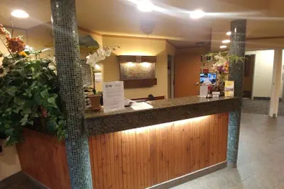 Photo 2 - Palace Inn Suites Lincoln City