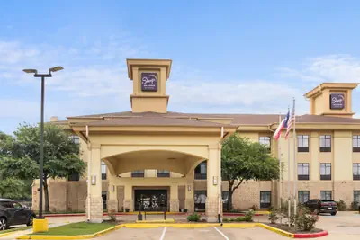 Photo 2 - Sleep Inn & Suites Bush Intercontinental - IAH East
