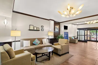 Photo 5 - Sleep Inn & Suites Bush Intercontinental - IAH East