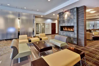 Photo 2 - Holiday Inn Detroit Metro Airport by IHG