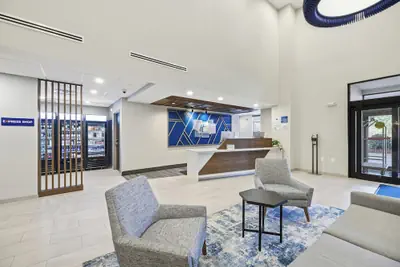 Photo 4 - Holiday Inn Express And Suites Raleigh West Lenovo Center by IHG