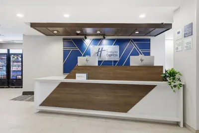 Photo 5 - Holiday Inn Express And Suites Raleigh West Lenovo Center by IHG