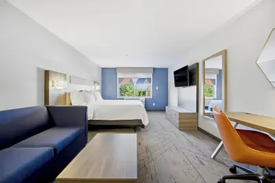 Photo 2 - Holiday Inn Express And Suites Raleigh West Lenovo Center by IHG