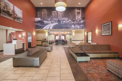 Photo 4 - La Quinta Inn & Suites by Wyndham Smyrna TN - Nashville