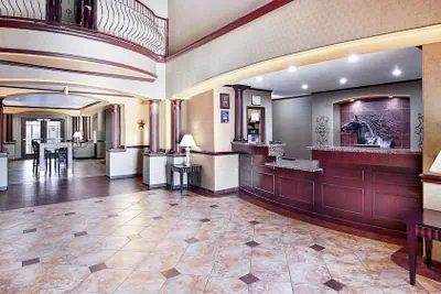 Photo 4 - Best Western Plus Royal Mountain Inn & Suites
