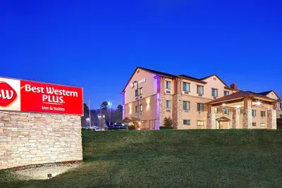 Photo 2 - Best Western Plus Royal Mountain Inn & Suites