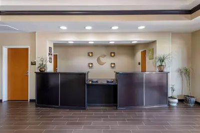 Photo 3 - Comfort Inn & Suites Glenpool