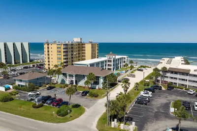Photo 2 - Coastal Waters Inn