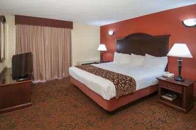 Photo 5 - Governor's Suites Hotel Oklahoma City Airport Area