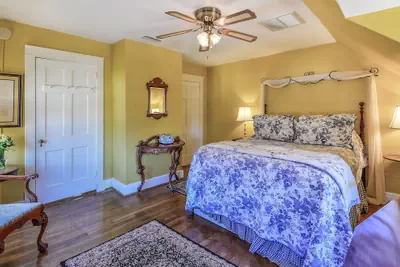 Photo 4 - Cedars of Williamsburg Bed & Breakfast