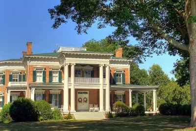 Photo 2 - Rockwood Manor